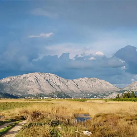 Neretva River Apartamento *